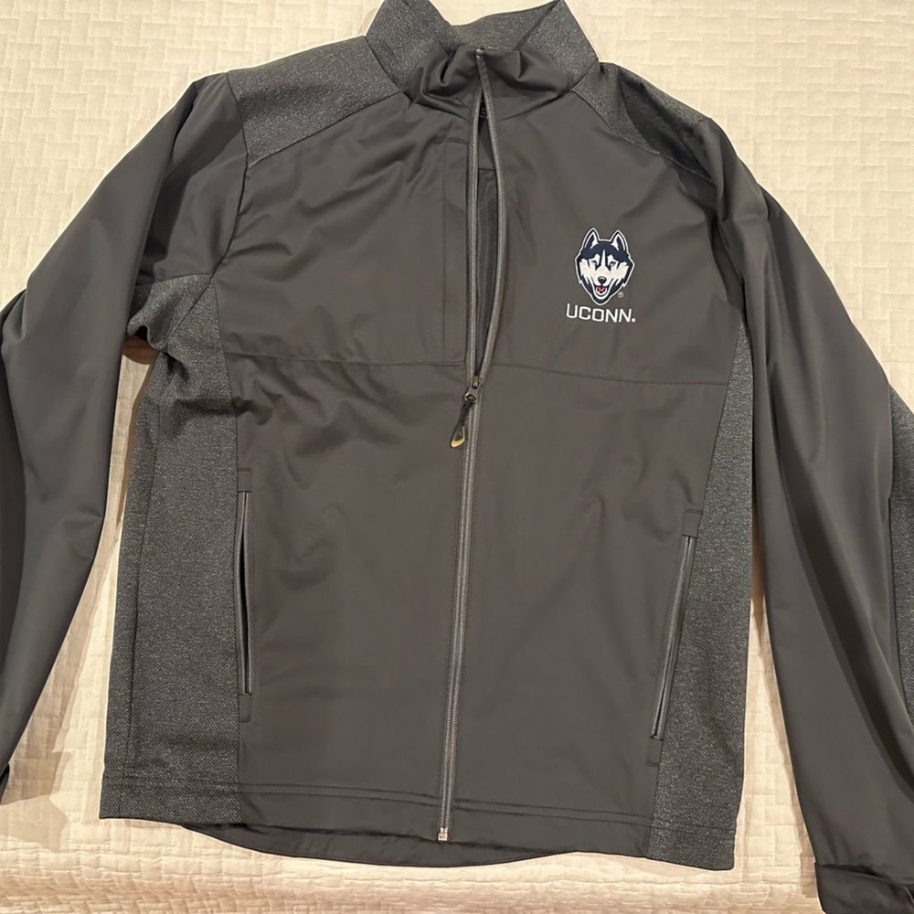 Cheer on your UCONN Men or Women with this Jacket Medium
